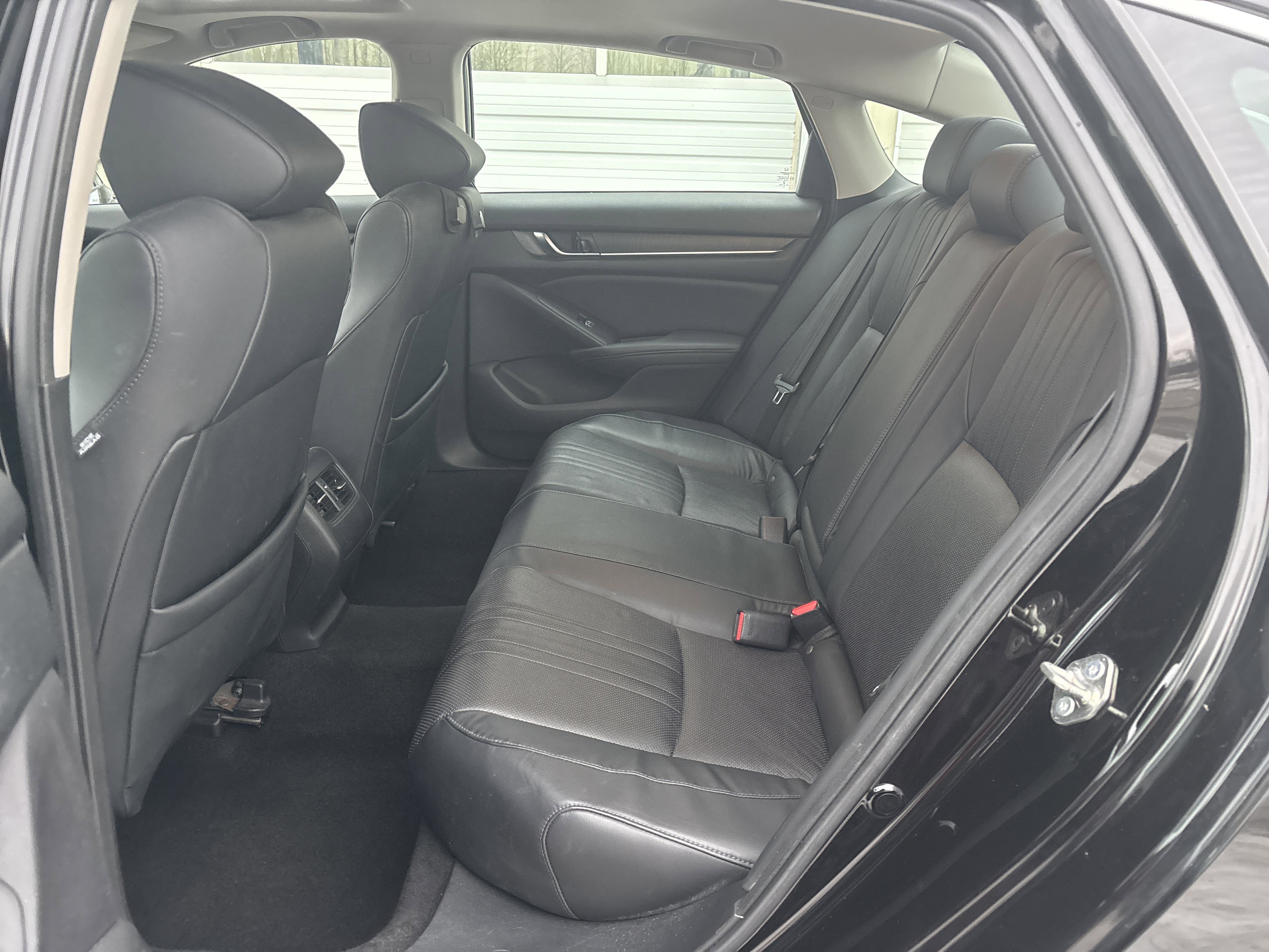 Used 2018 Honda Accord EX-L image 29