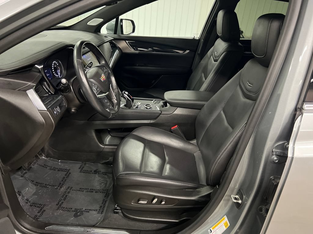 Certified 2023 Cadillac XT5 Premium Luxury w/ LPO, Floor Liner Package AWD/4WD image 12