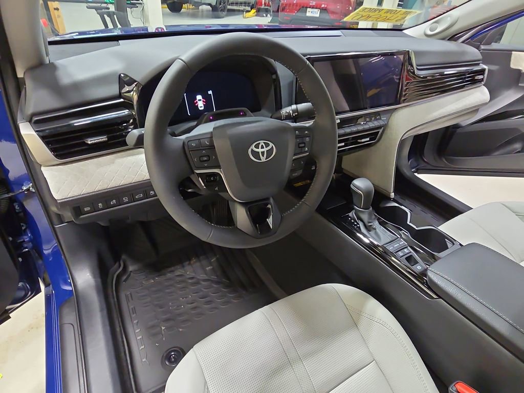 Used 2025 Toyota Camry XLE w/ Premium Plus Package image 17