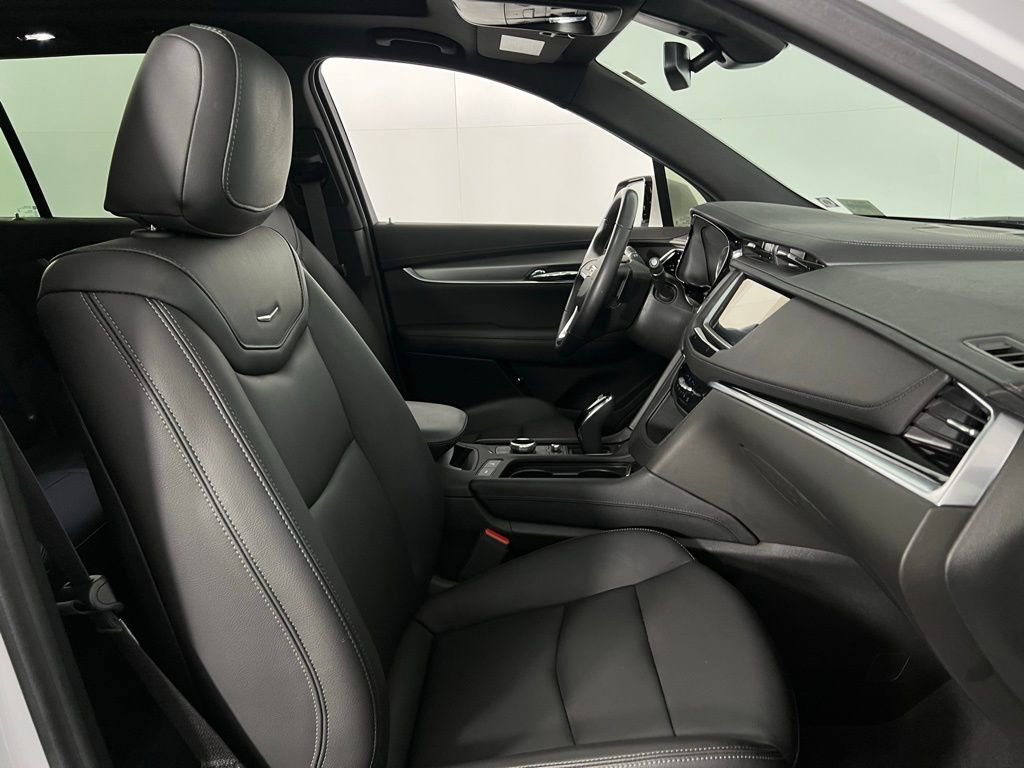 Used 2024 Cadillac XT6 Luxury w/ LPO, Floor Liner Package image 35