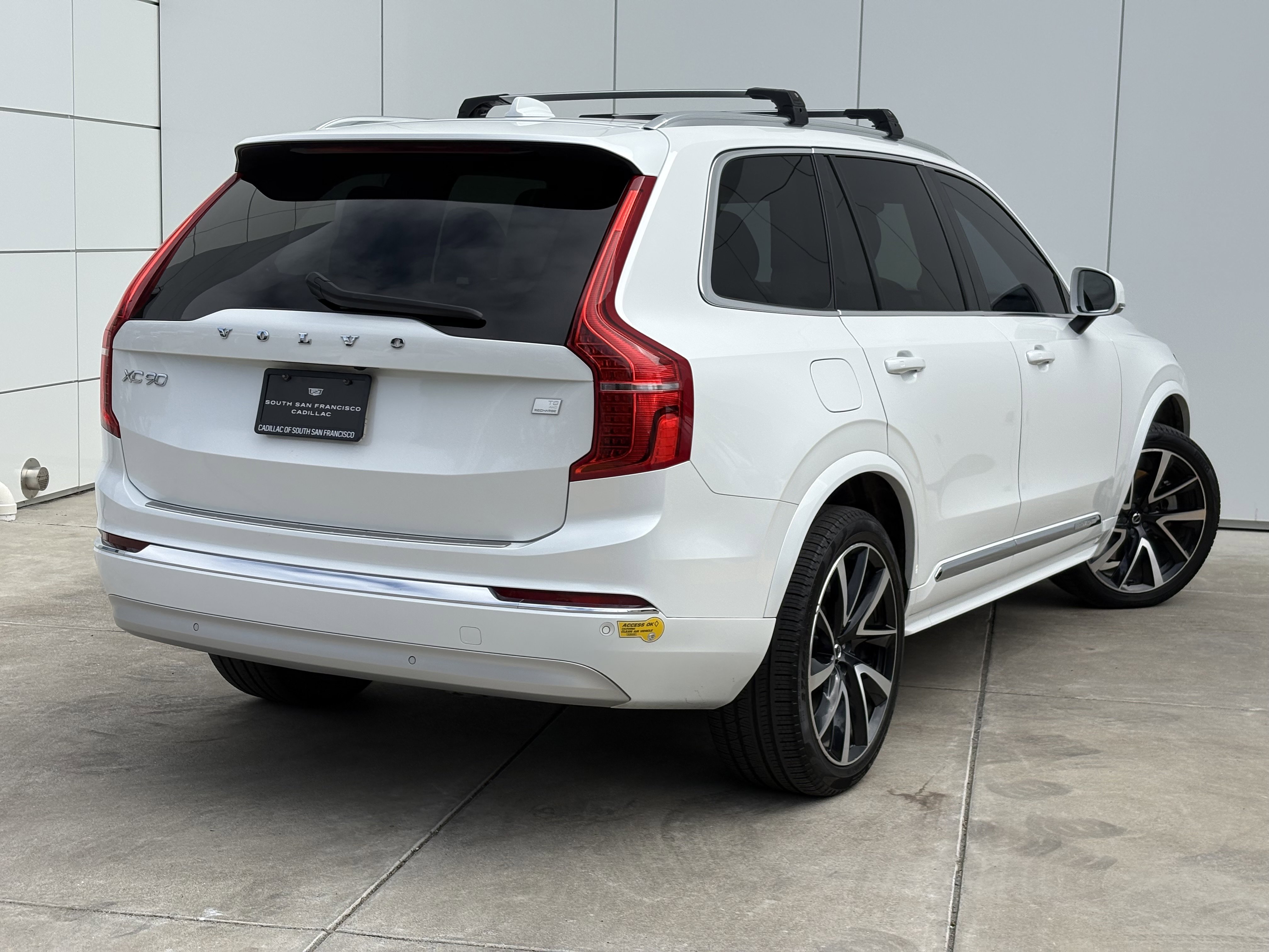 Used 2022 Volvo XC90 T8 Inscription Expression w/ Advanced Package AWD/4WD image 7