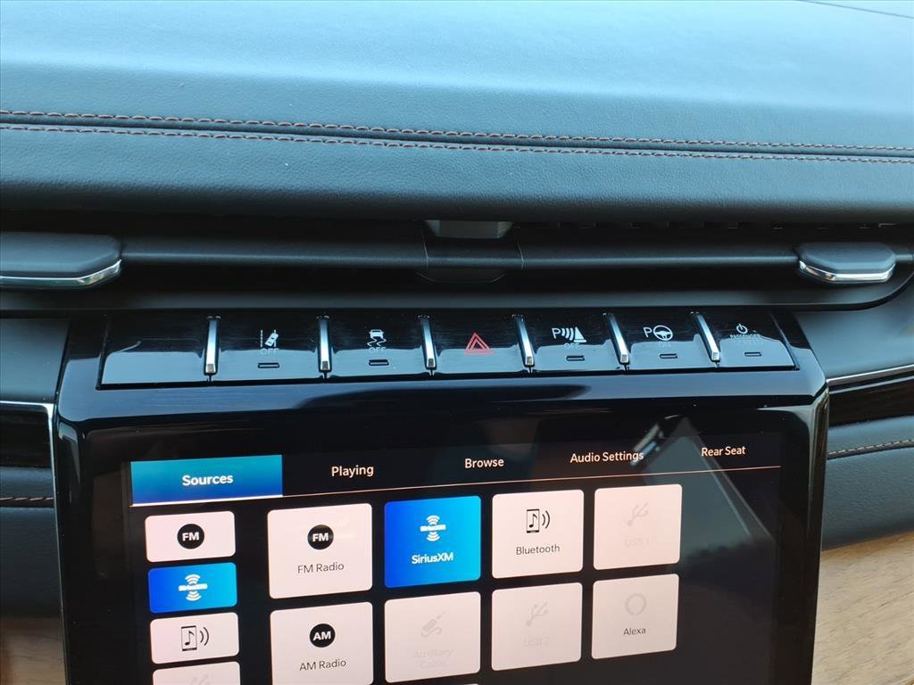 Used 2023 Jeep Grand Cherokee L Summit image 9