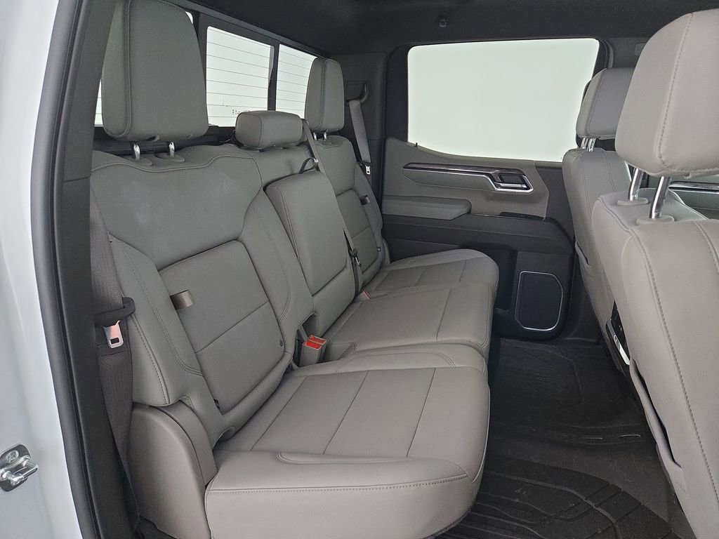 Used 2026 Chevrolet Silverado 1500 LTZ w/ Technology Package RWD image 32
