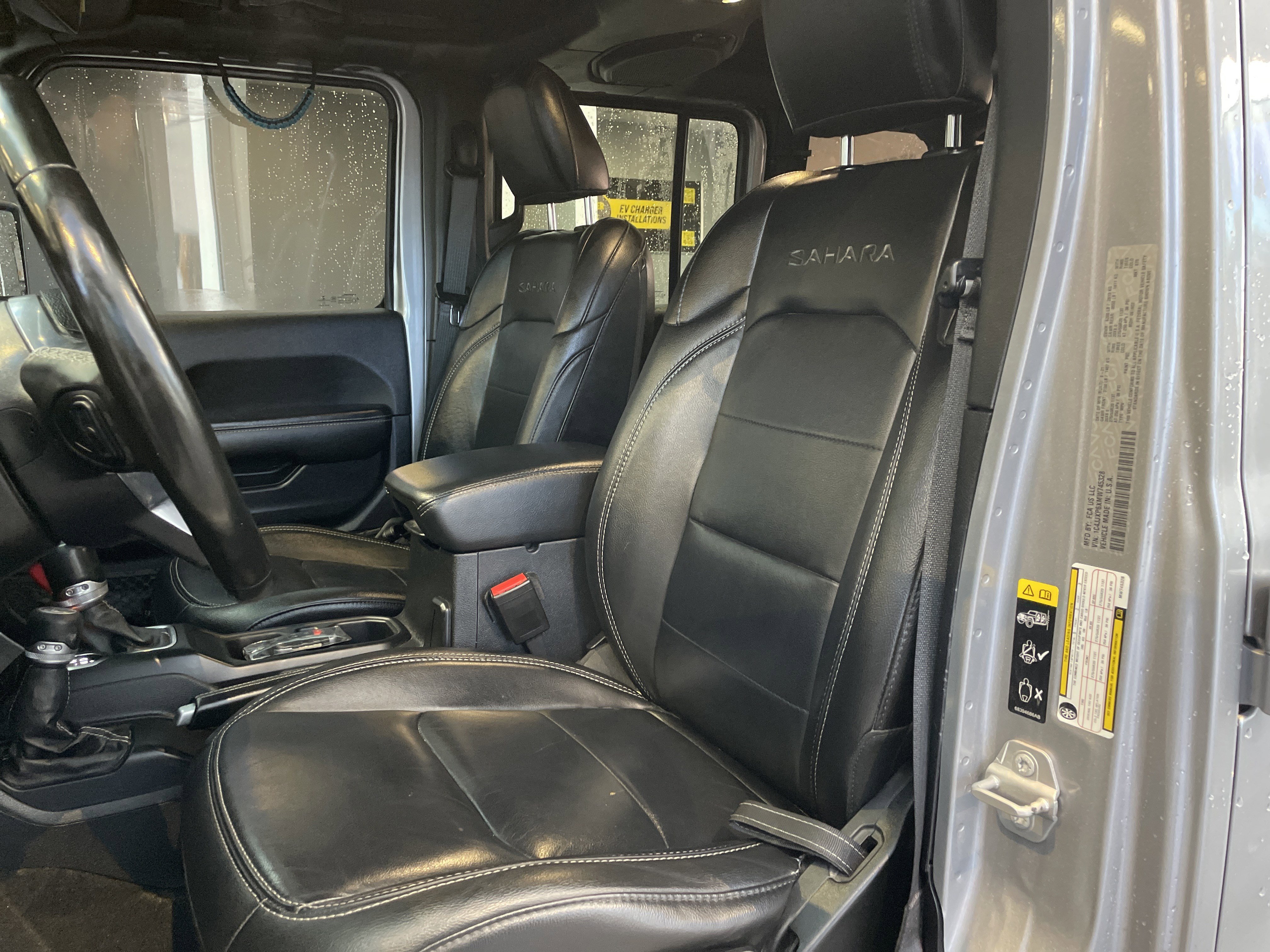 Used 2021 Jeep Wrangler Unlimited Sahara w/ Cold Weather Group AWD/4WD image 17