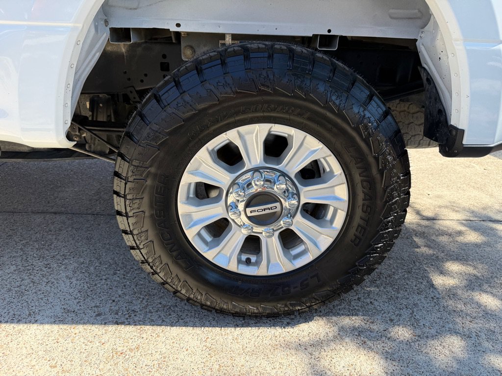 Used 2020 Ford F250 XLT w/ XLT Value Package AWD/4WD image 14