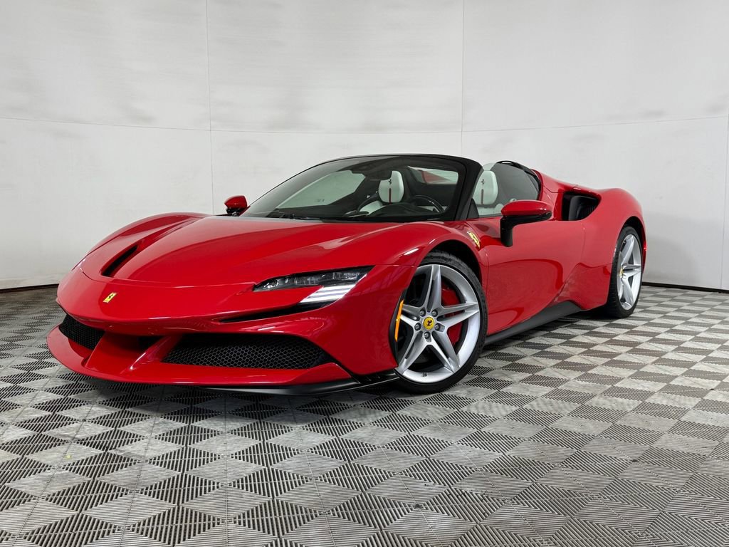 Used 2023 Ferrari SF90 Spider image 1