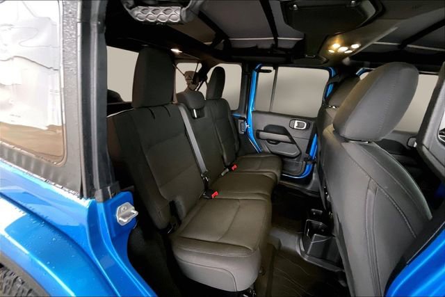 Used 2022 Jeep Wrangler Unlimited Sahara image 17