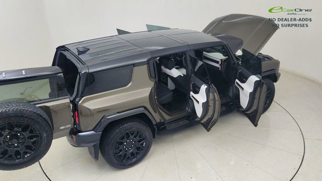 Used 2025 GMC Hummer EV 2X w/ LPO, Sport Package AWD/4WD image 83