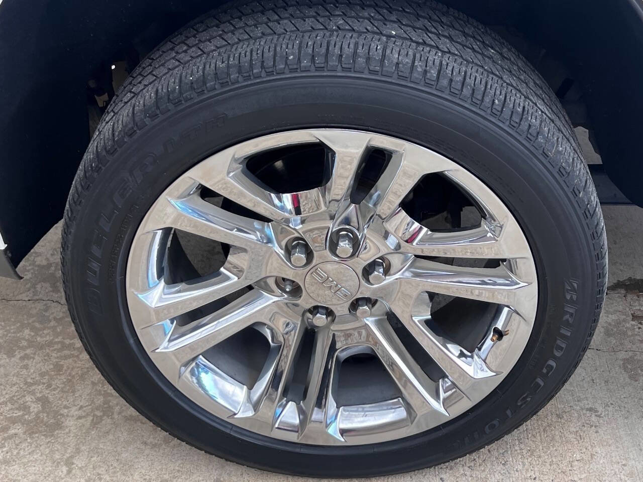 Used 2015 GMC Yukon Denali w/ Premium Package image 11