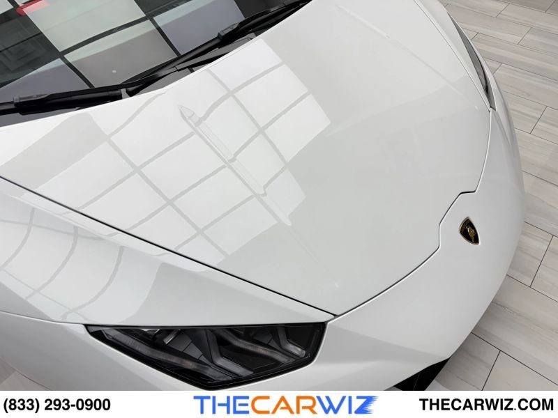 Used 2020 Lamborghini Huracan EVO image 6