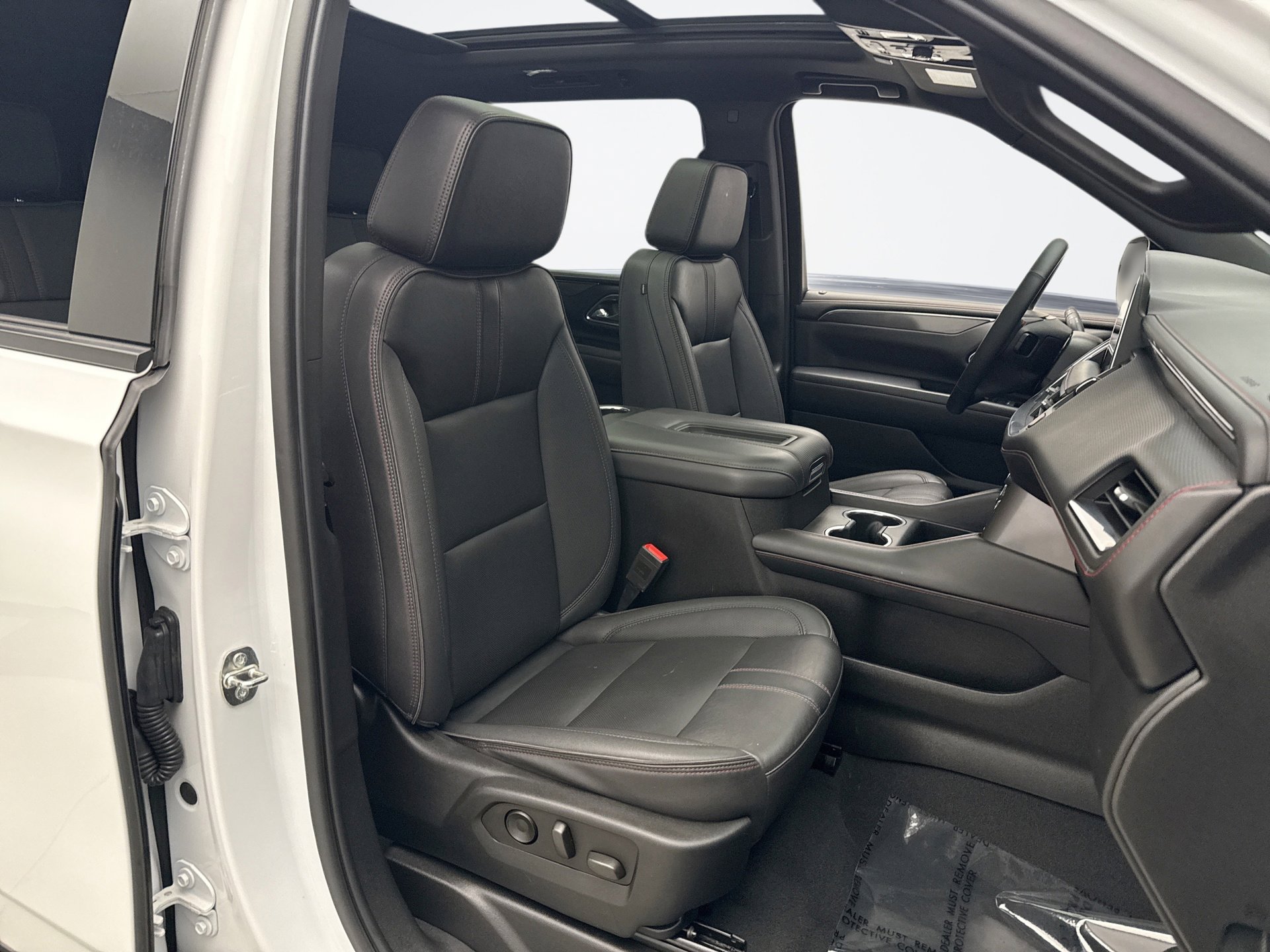 Used 2023 Chevrolet Suburban RST w/ Luxury Package image 16