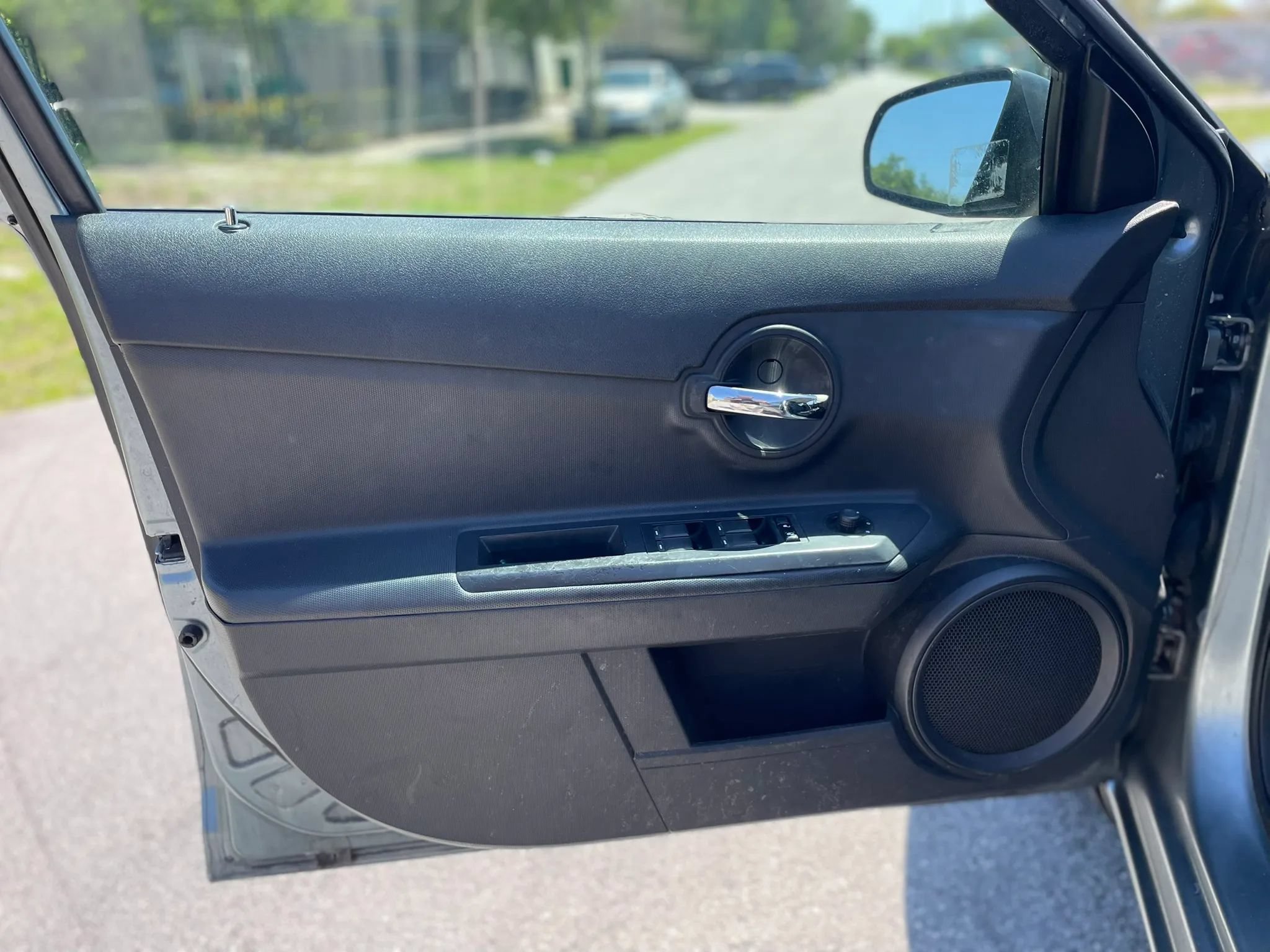 Used 2010 Dodge Avenger SXT FWD image 24