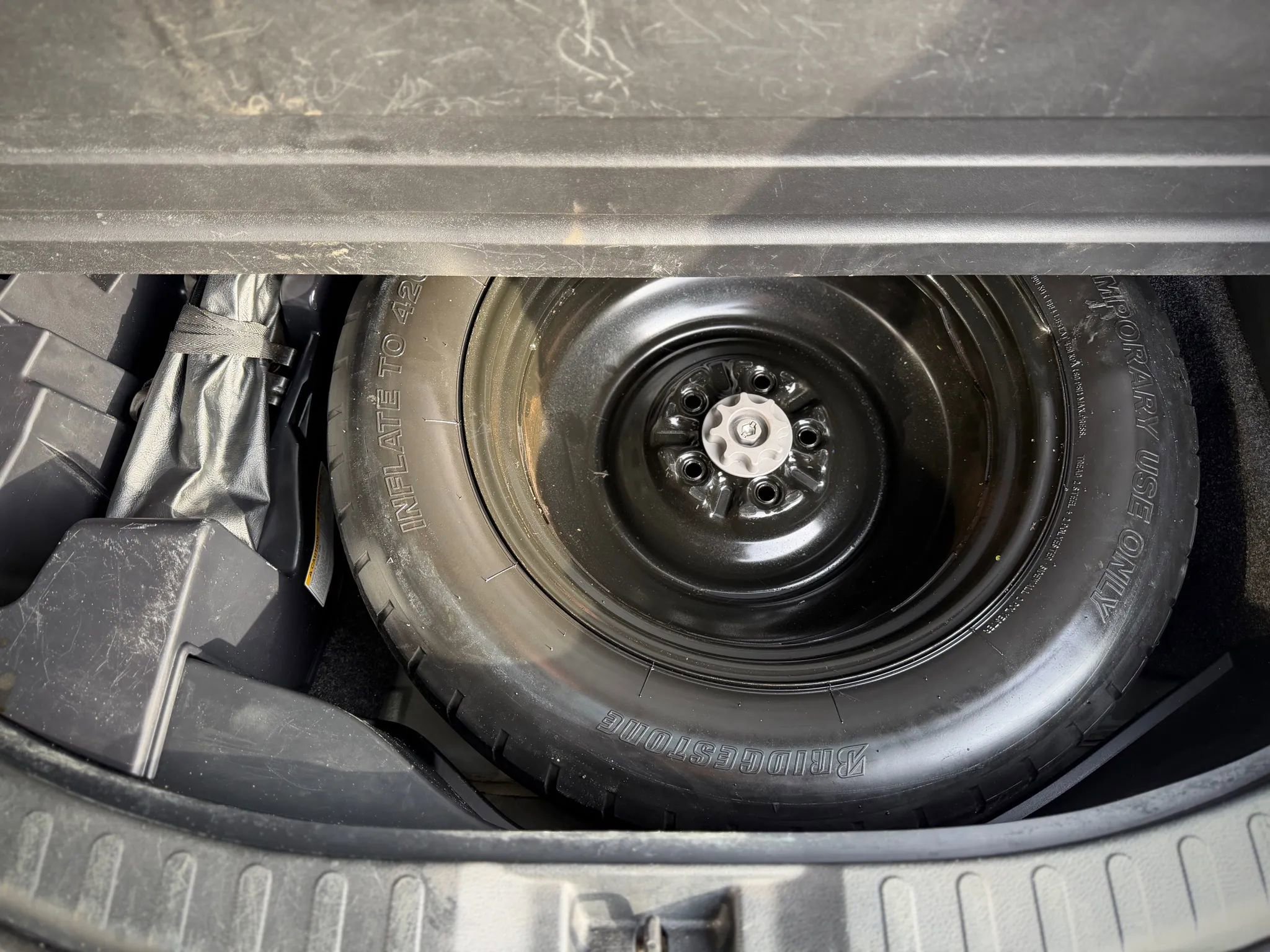 Used 2018 Toyota RAV4 XLE image 29