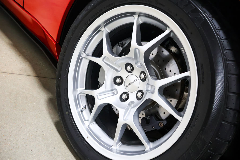 Used 2005 Ford GT image 77