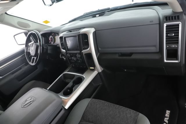 Used 2019 RAM 1500 Classic SLT w/ Black Appearance Group AWD/4WD image 28