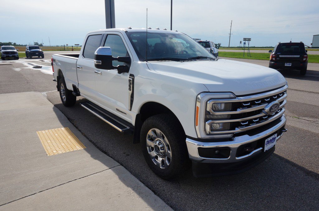 Used 2023 Ford F350 Lariat w/ Chrome Package AWD/4WD image 6