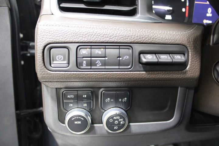 Used 2021 GMC Yukon Denali w/ LPO, Illumination Package AWD/4WD image 41