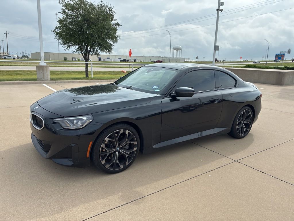 Used 2025 BMW 230i Coupe w/ Premium Package RWD video 1