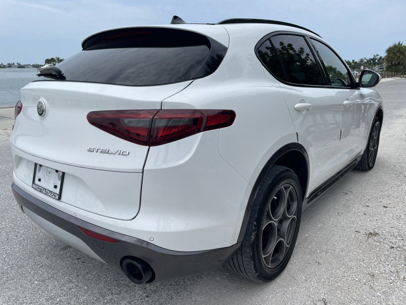 Used 2023 Alfa Romeo Stelvio Ti w/ Active Assist Plus Package AWD/4WD image 6