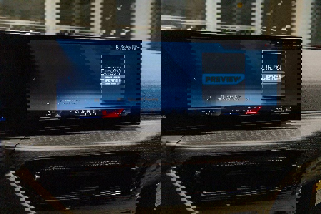 Used 2026 BMW 330i xDrive Sedan w/ Premium Package image 29