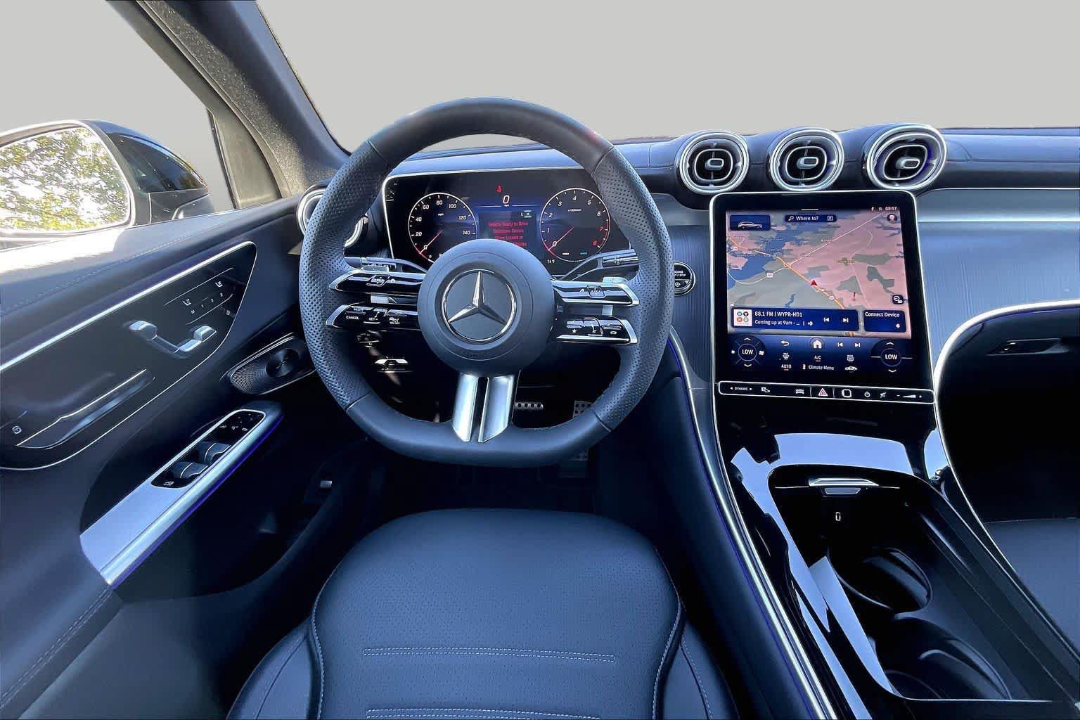Used 2026 Mercedes-Benz GLC 300 4MATIC image 5