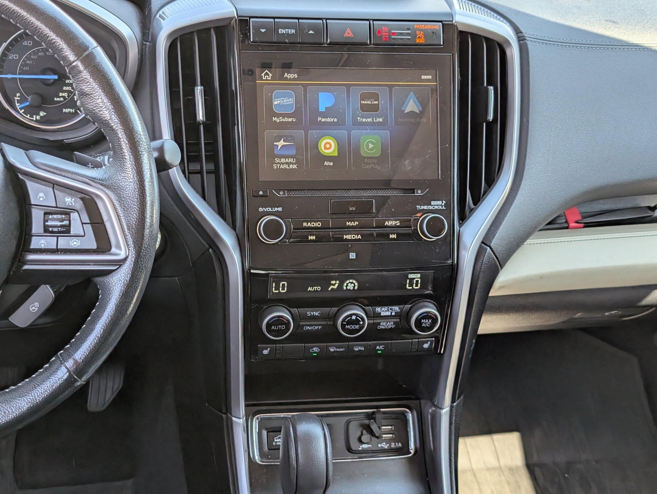 Used 2022 Subaru Ascent Limited w/ Technology Package AWD/4WD image 16