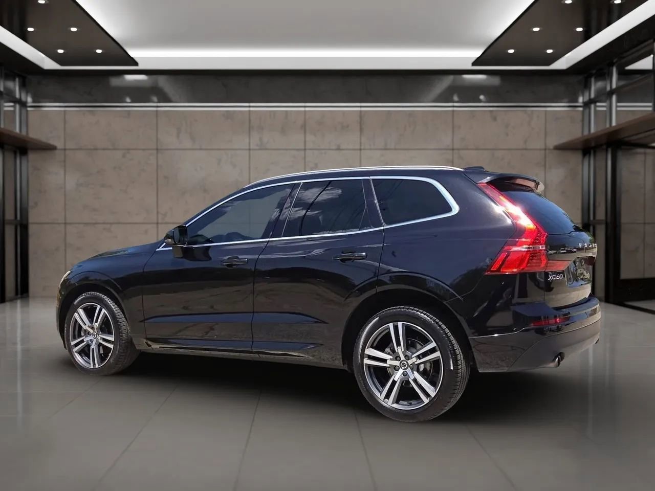 Used 2020 Volvo XC60 T5 Momentum FWD image 3
