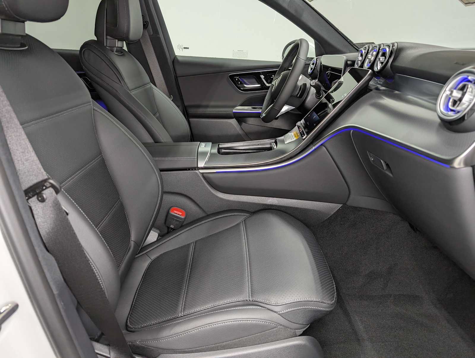 New 2026 Mercedes-Benz GLC 300 4MATIC image 37