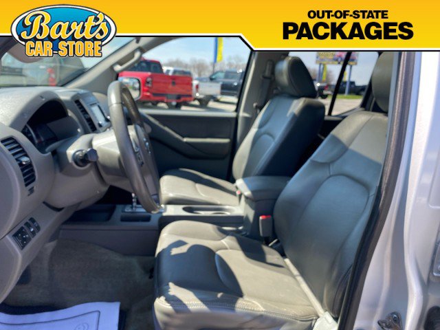 Used 2013 Nissan Frontier SL w/ Moonroof Pkg image 26