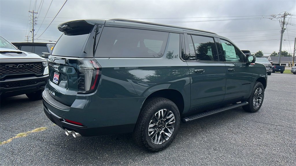 New 2026 Chevrolet Suburban Z71 w/ Comfort Package image 5