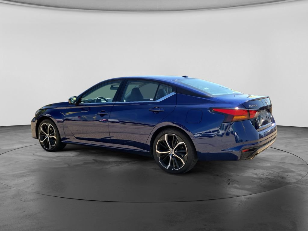 Used 2024 Nissan Altima 2.5 SR FWD image 8
