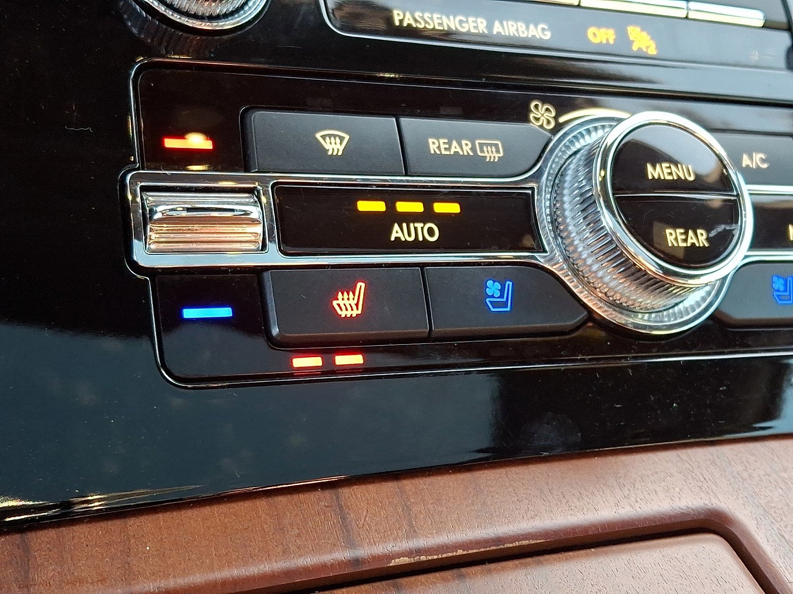 Certified 2020 Lincoln Navigator Reserve w/ Luxury Package image 22