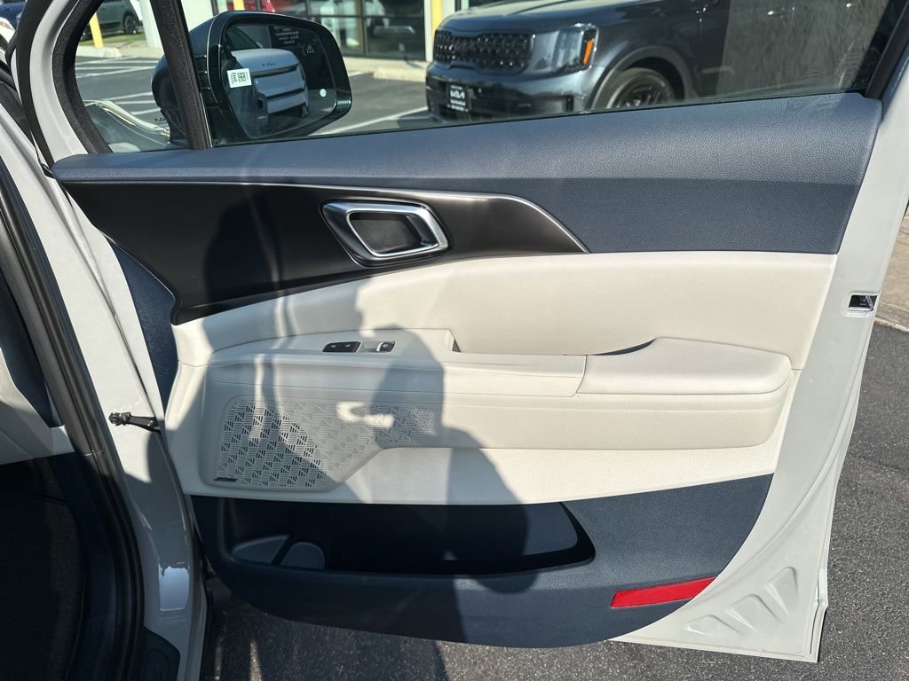 New 2026 Kia Carnival SX Prestige image 17