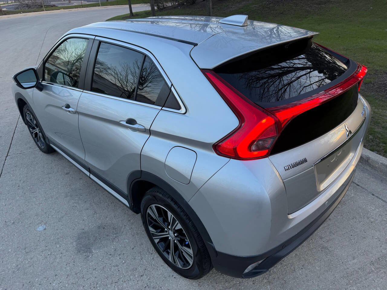 Used 2018 Mitsubishi Eclipse Cross SEL image 13