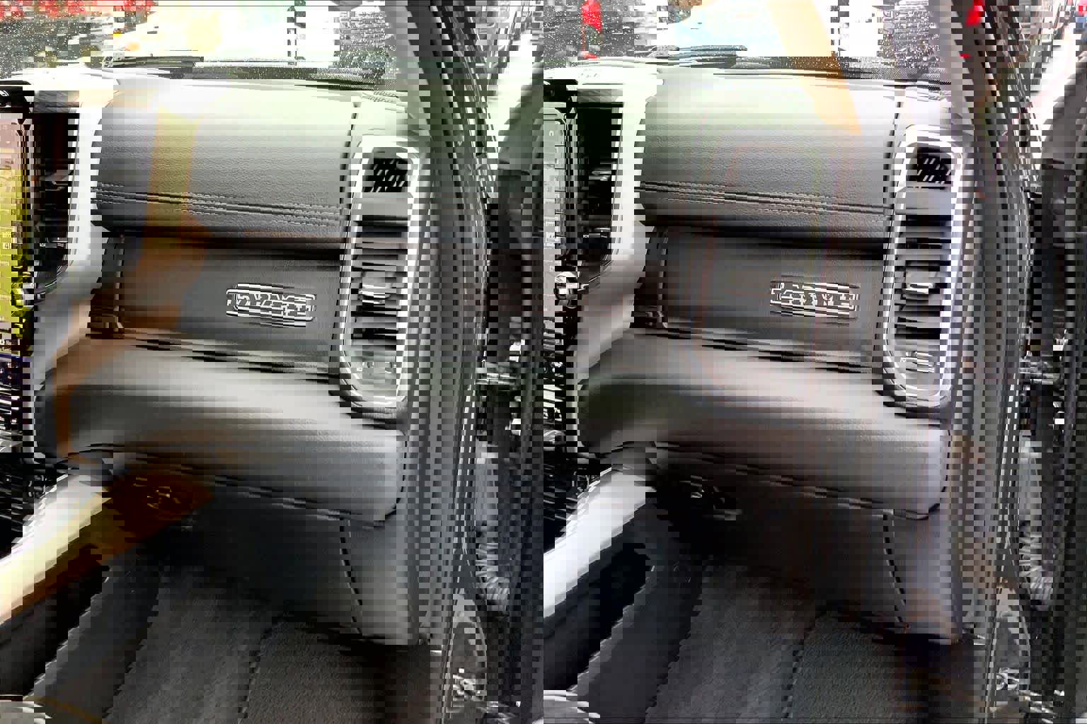 Used 2019 RAM 1500 Laramie image 15