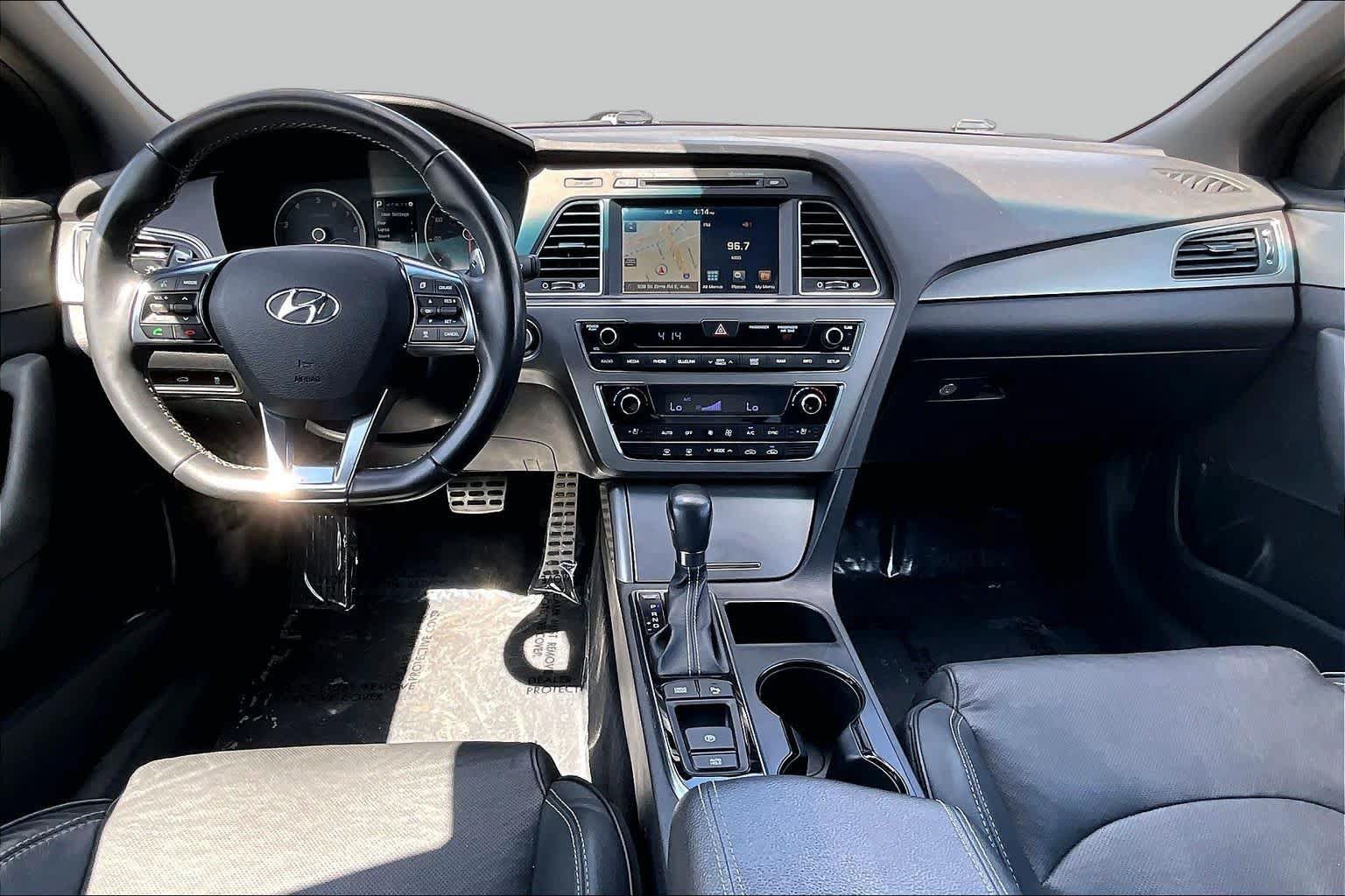 Used 2017 Hyundai Sonata Limited 2.0T FWD image 15