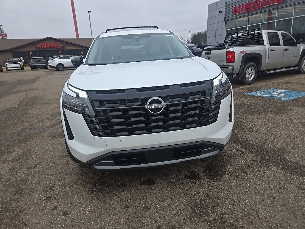 New 2026 Nissan Pathfinder SL AWD/4WD image 2
