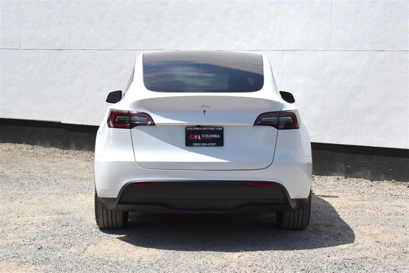 Used 2025 Tesla Model Y Long Range AWD/4WD image 4