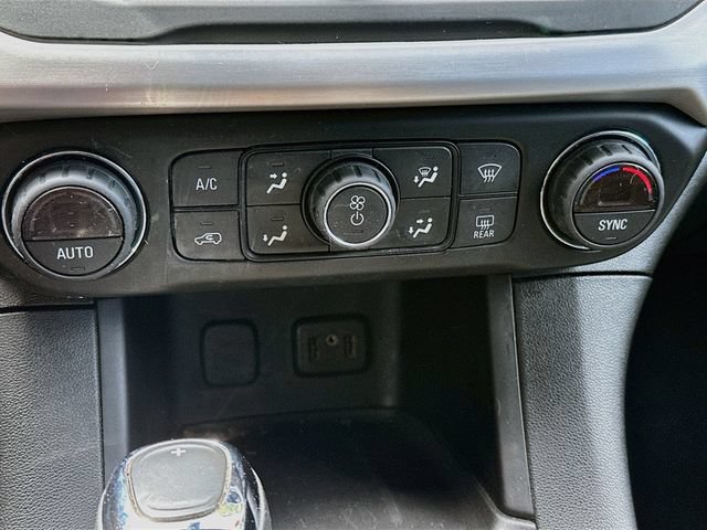 Used 2018 GMC Acadia SLE FWD image 16