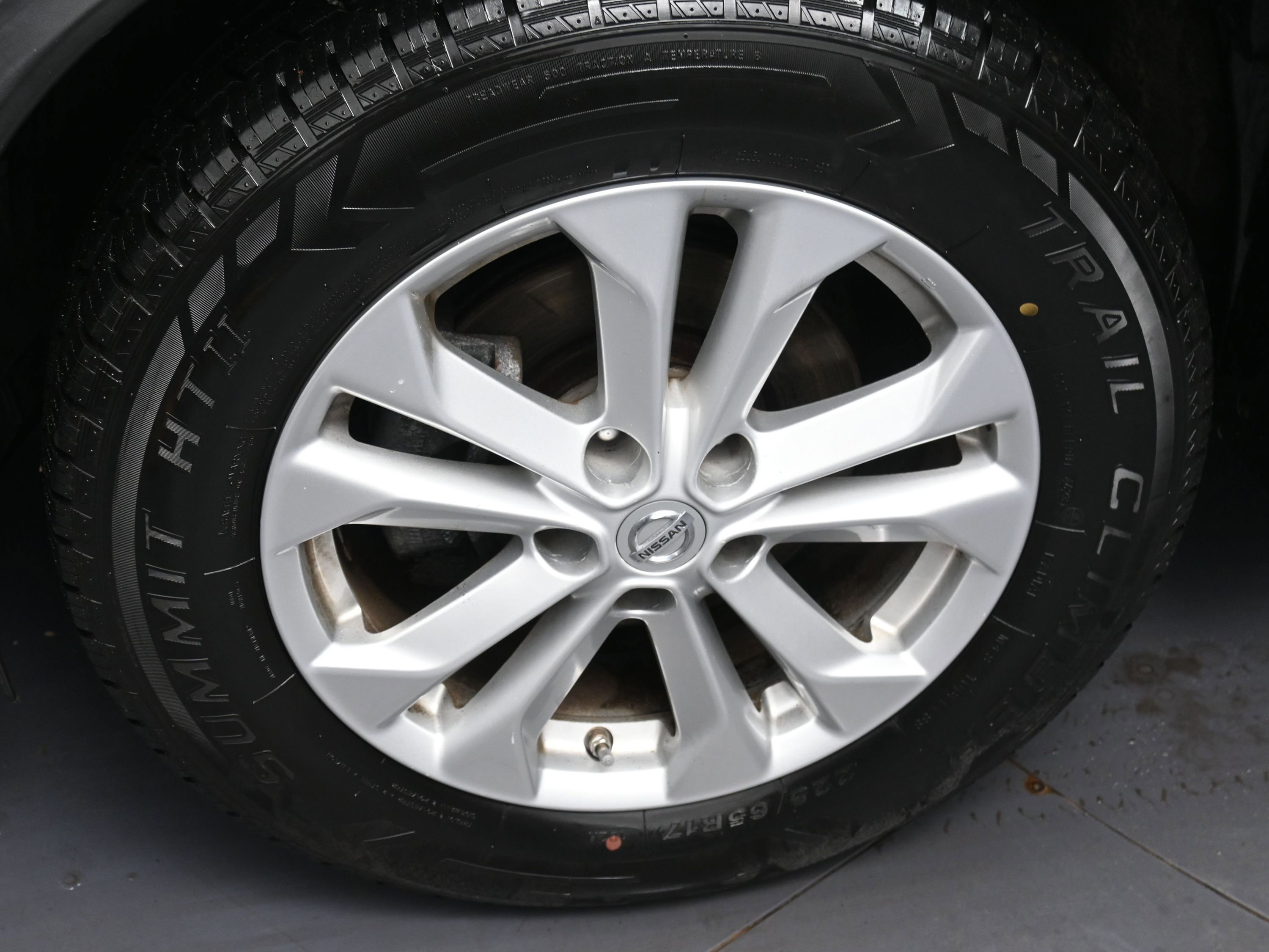 Used 2015 Nissan Rogue SV image 29