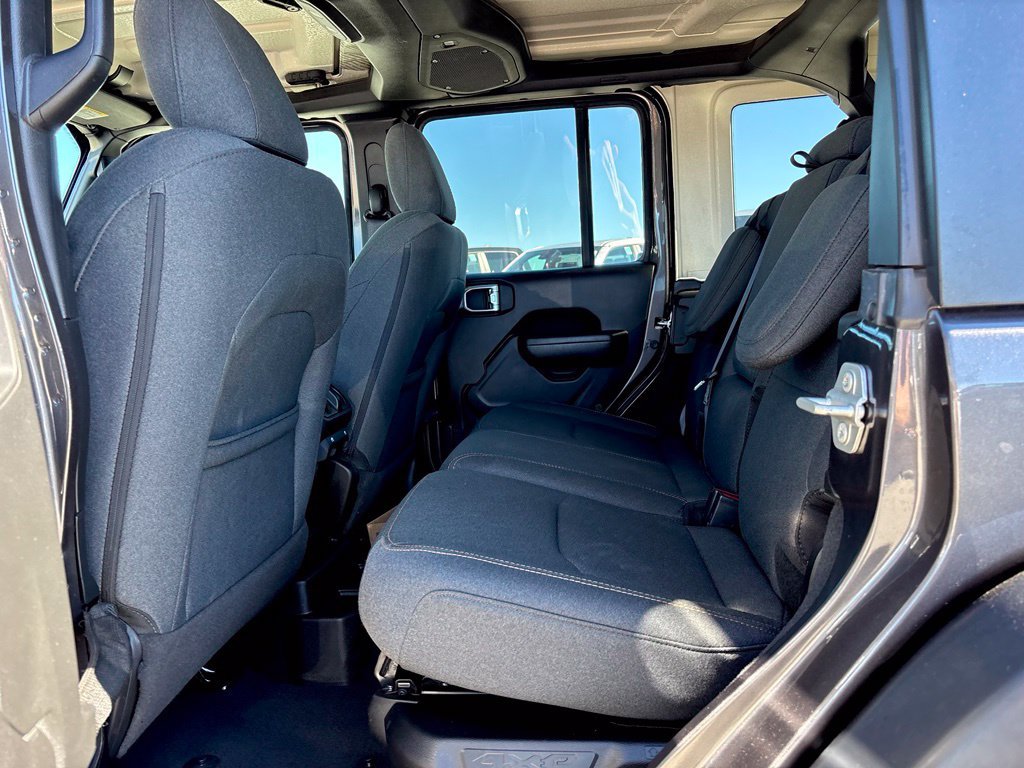 Certified 2024 Jeep Wrangler Unlimited AWD/4WD image 20