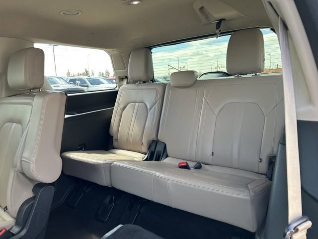 Used 2023 Ford Expedition Limited AWD/4WD image 18