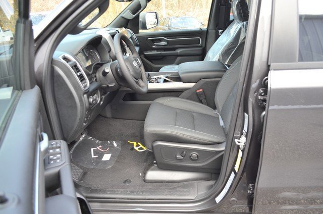 New 2026 RAM 1500 4x4 Crew Cab image 14