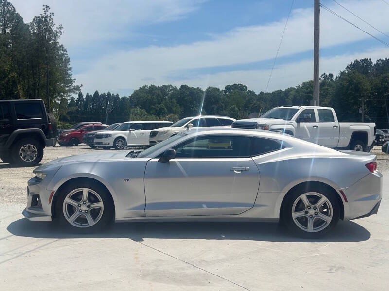 Used 2019 Chevrolet Camaro LT RWD image 3