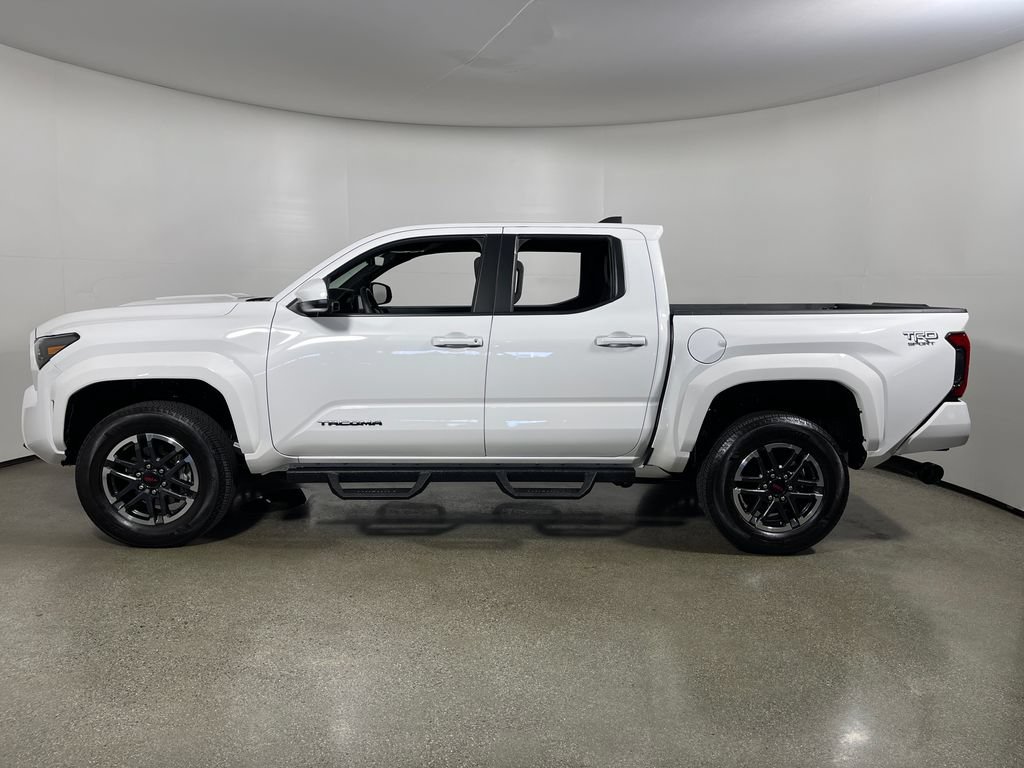 Certified 2025 Toyota Tacoma TRD Sport AWD/4WD image 6