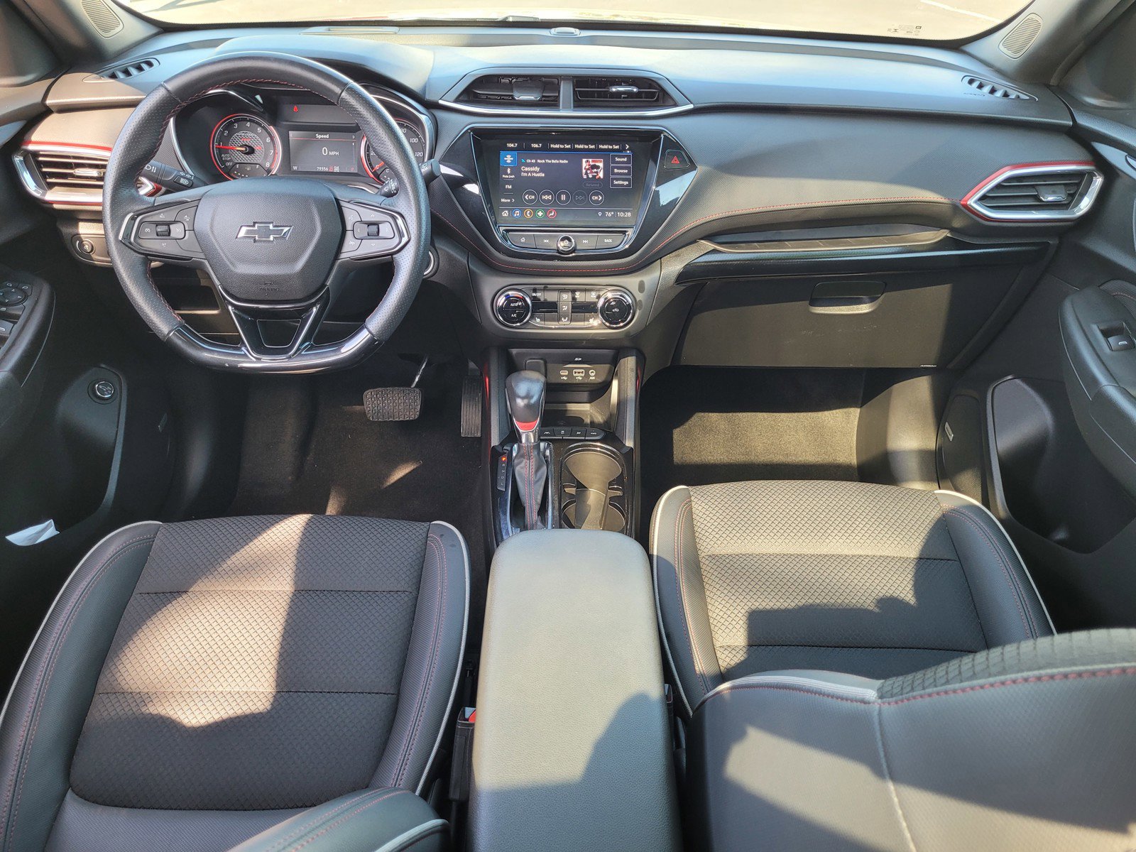 Used 2021 Chevrolet TrailBlazer RS w/ Sun and Liftgate Package image 14