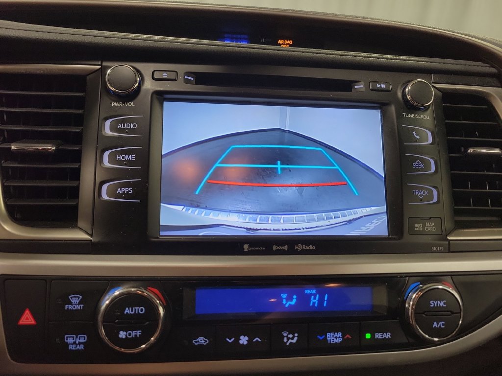 Used 2017 Toyota Highlander XLE AWD/4WD image 21