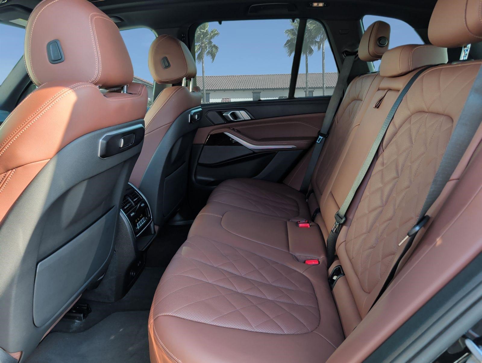 Used 2025 BMW X5 xDrive40i w/ Executive Package image 23