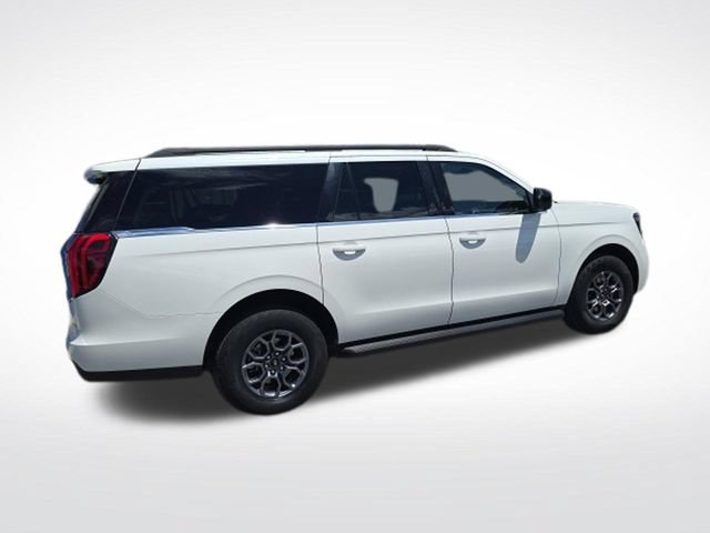 Used 2025 Ford Expedition Max Active RWD image 3