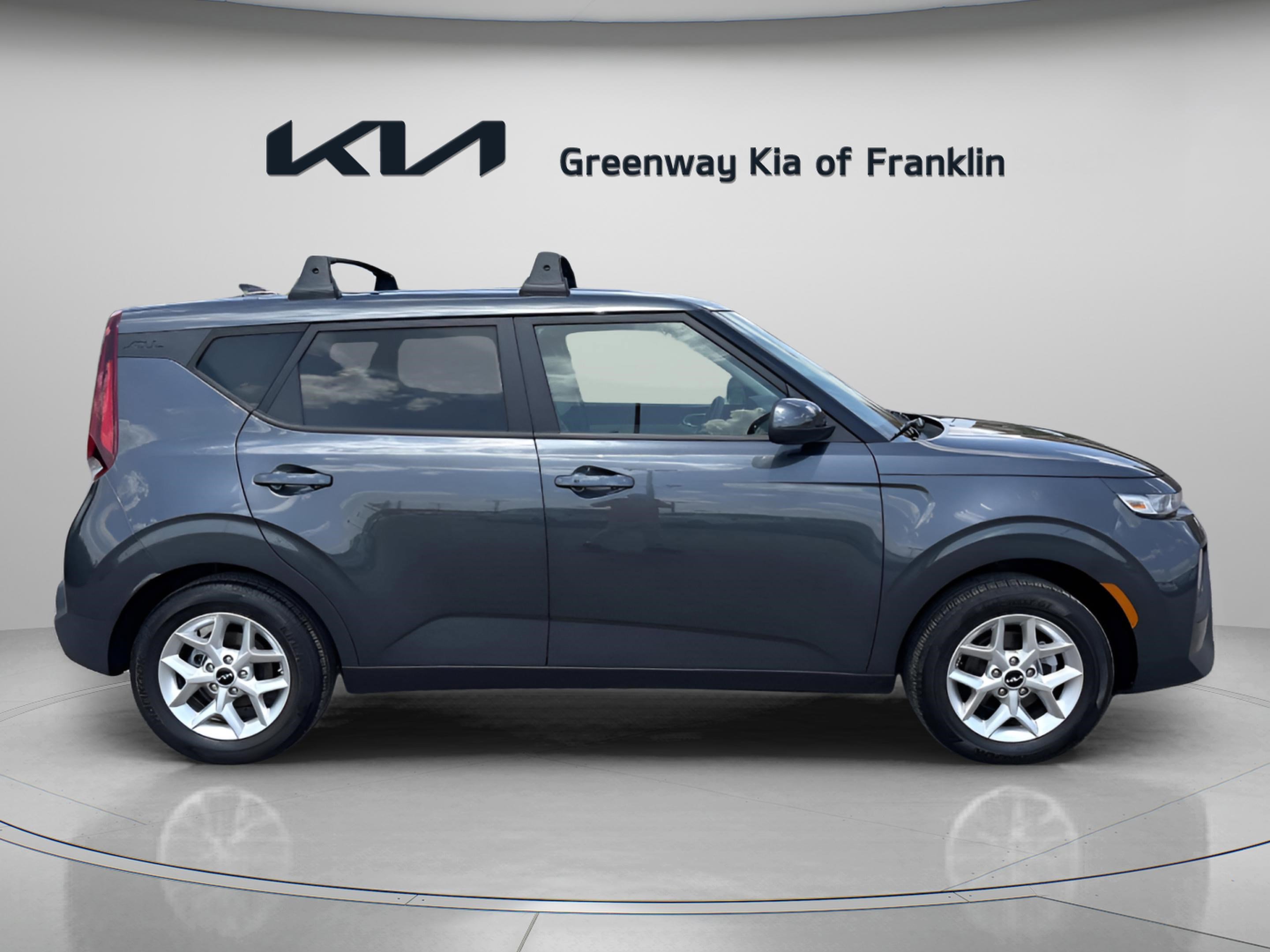 Used 2022 Kia Soul S FWD image 8